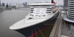 Queen Mary 2 in Rotterdam